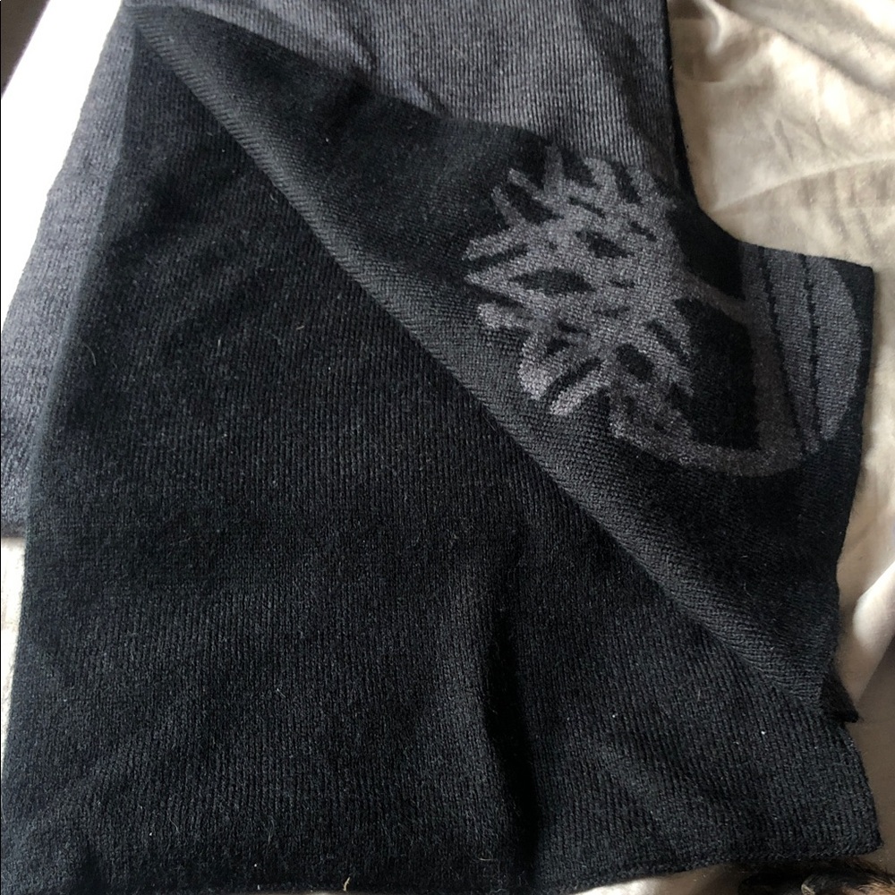 Timberland Black + grey Scarf with Subtle Logo Detail